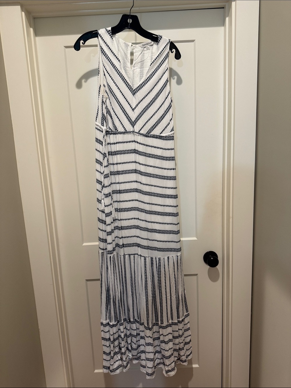 DAVI & DANI Navy and White Striped Sleeveless Maxi Dress